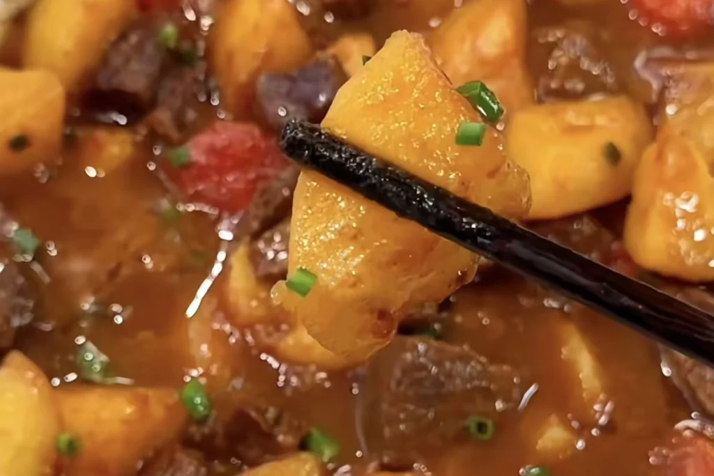 Braised Beef with Tomato and Potato Braised Beef with Tomato and Potato